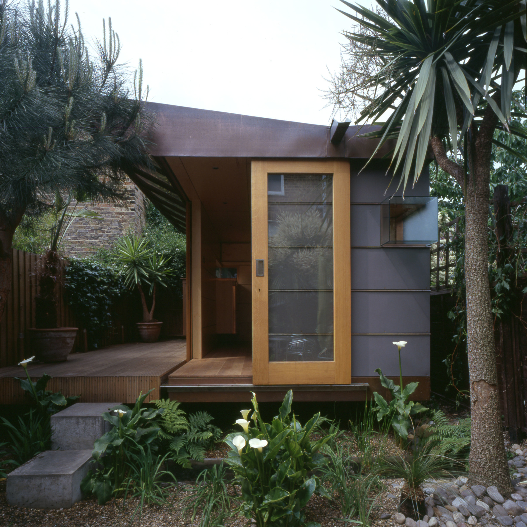 Sarah-Wigglesworth-Architects Garden Studio Cover 3600