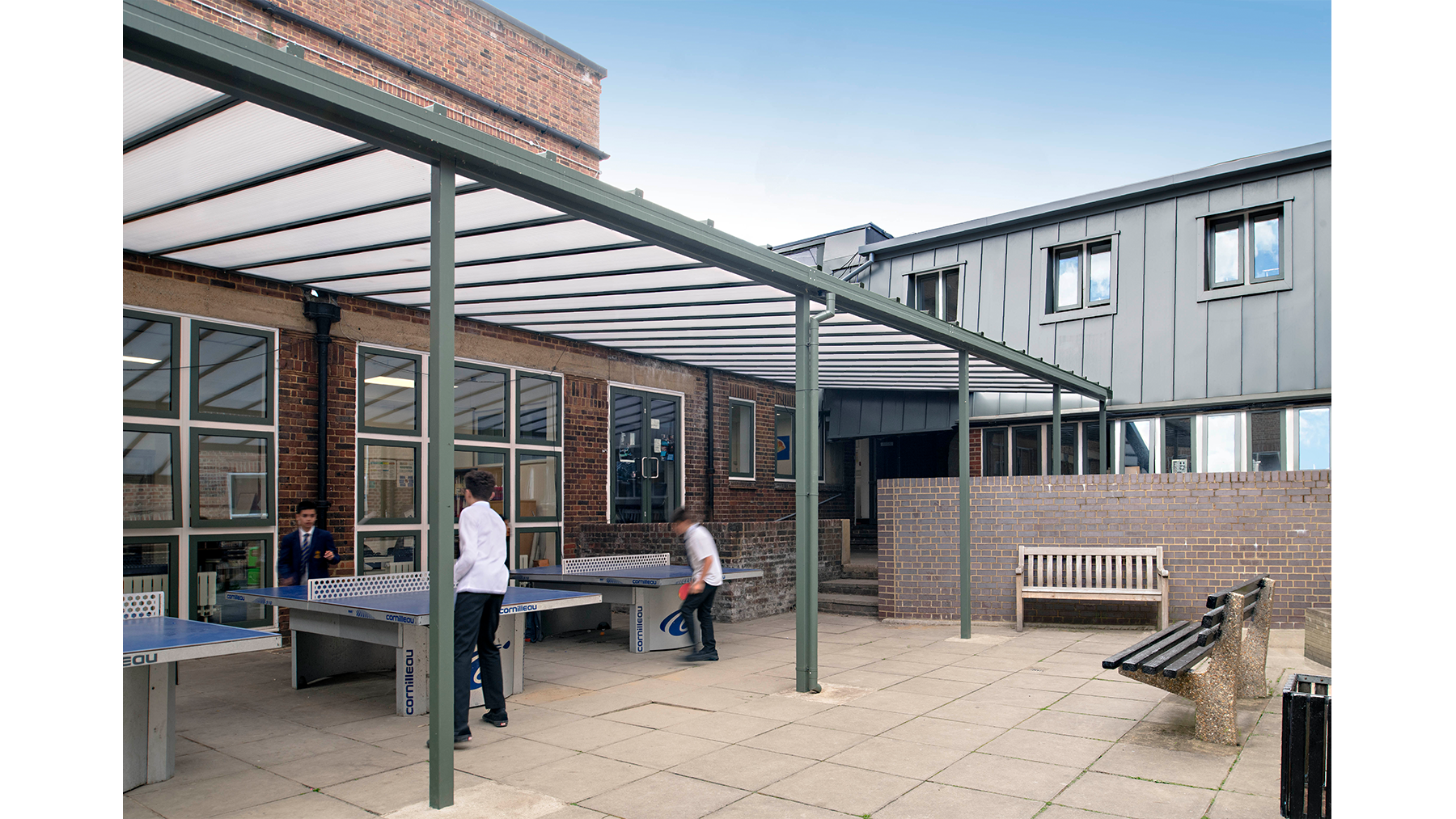 Sarah-Wigglesworth-Architects-William-Ellis-School-Courtyard-SLIDE